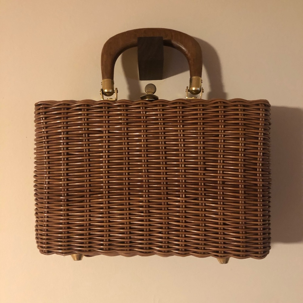 Vintage picnic basket style handbag